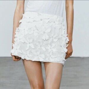 Zara ZW Collection White Floral Mini Skirt